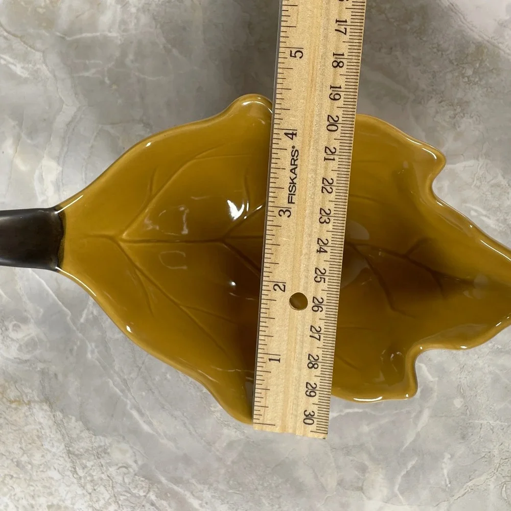 Chris Madden Thanksgiving Yellow Leaf Gravy Boat Sauce Server Fall Autumn Handle